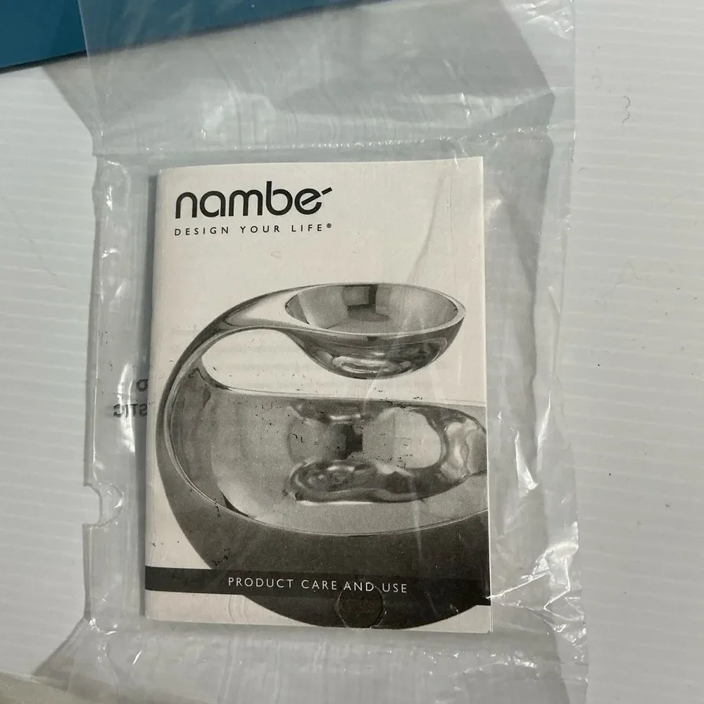Nambé 10-inch handled bowl, designed by Neil Cohen new in box